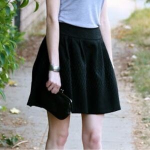 Jennifer Lopez Black Textured Flare Mini Skirt Size 8